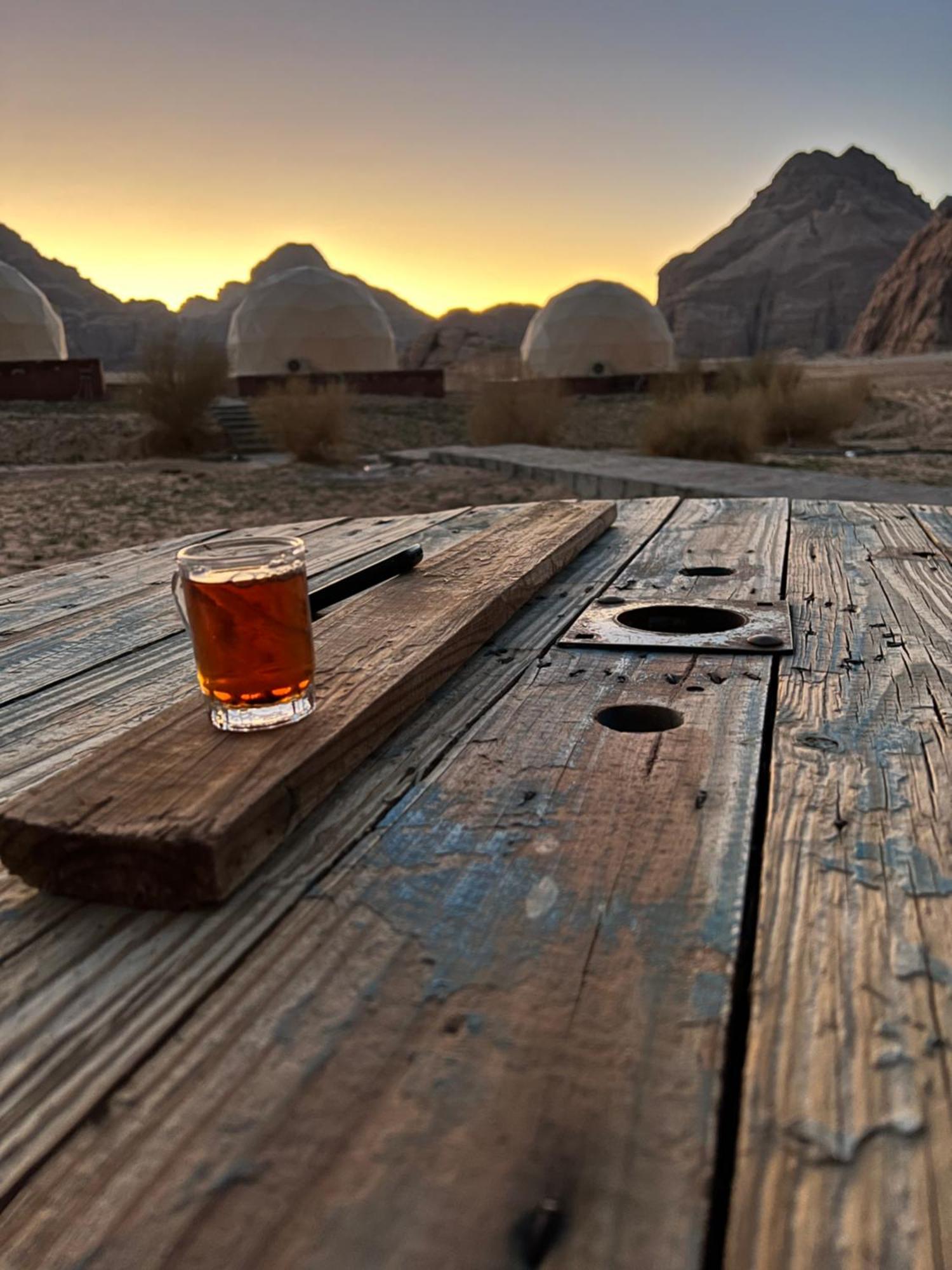 Scarlet Luxury Camp Wadi Rum Ngoại thất bức ảnh