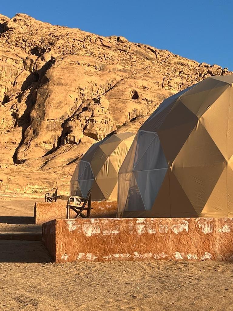 Scarlet Luxury Camp Wadi Rum Ngoại thất bức ảnh