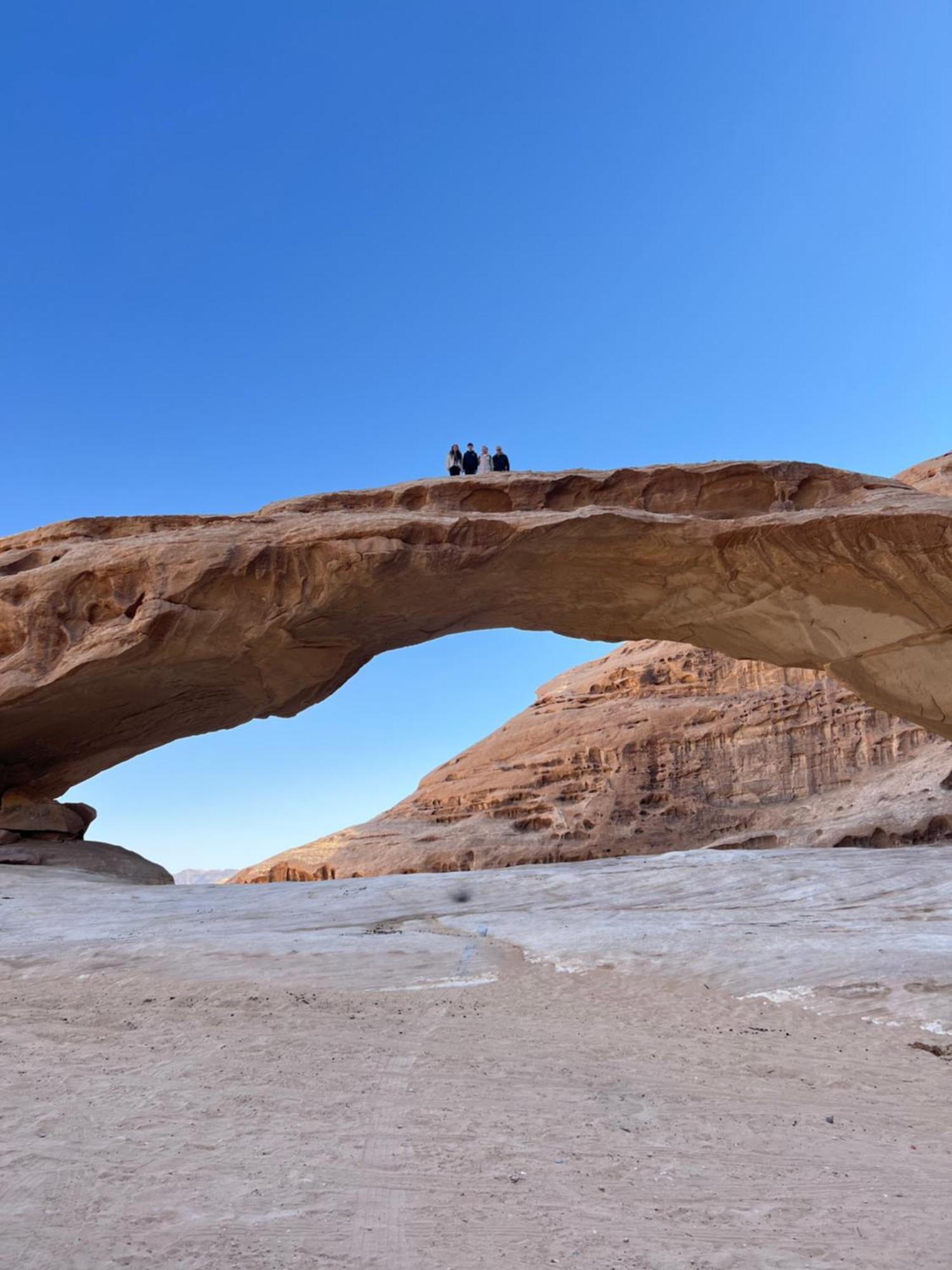 Scarlet Luxury Camp Wadi Rum Ngoại thất bức ảnh