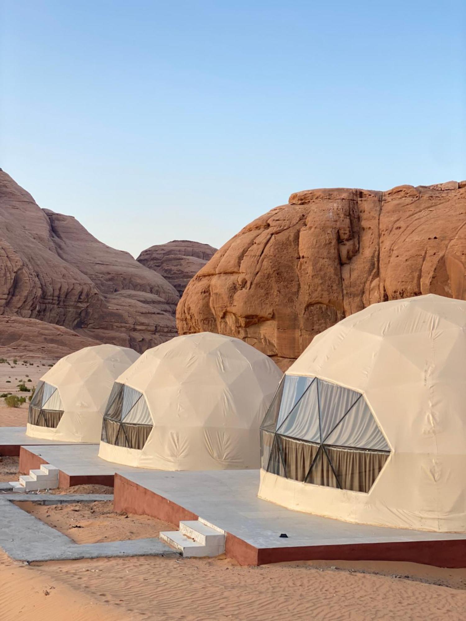 Scarlet Luxury Camp Wadi Rum Ngoại thất bức ảnh