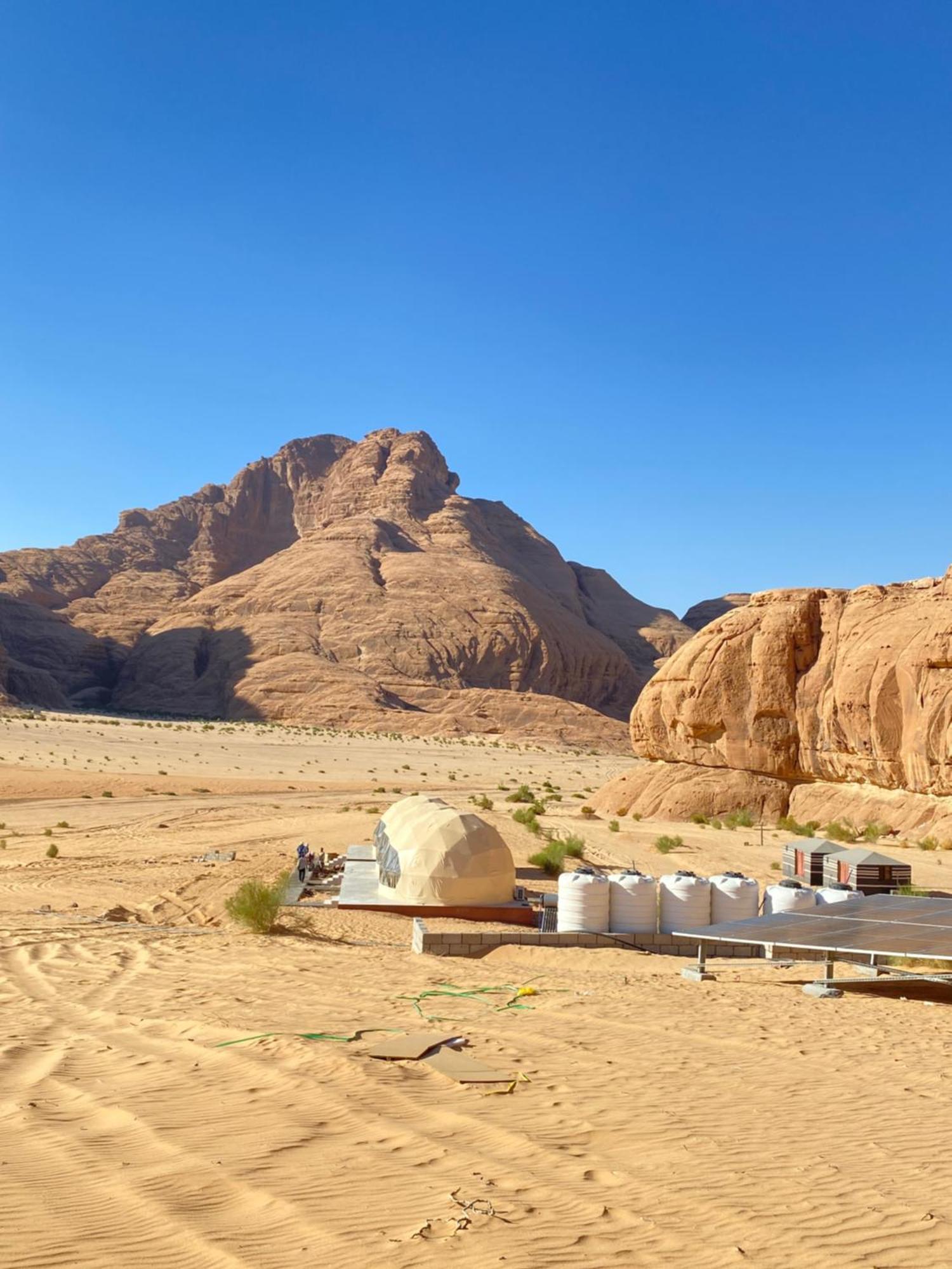 Scarlet Luxury Camp Wadi Rum Ngoại thất bức ảnh