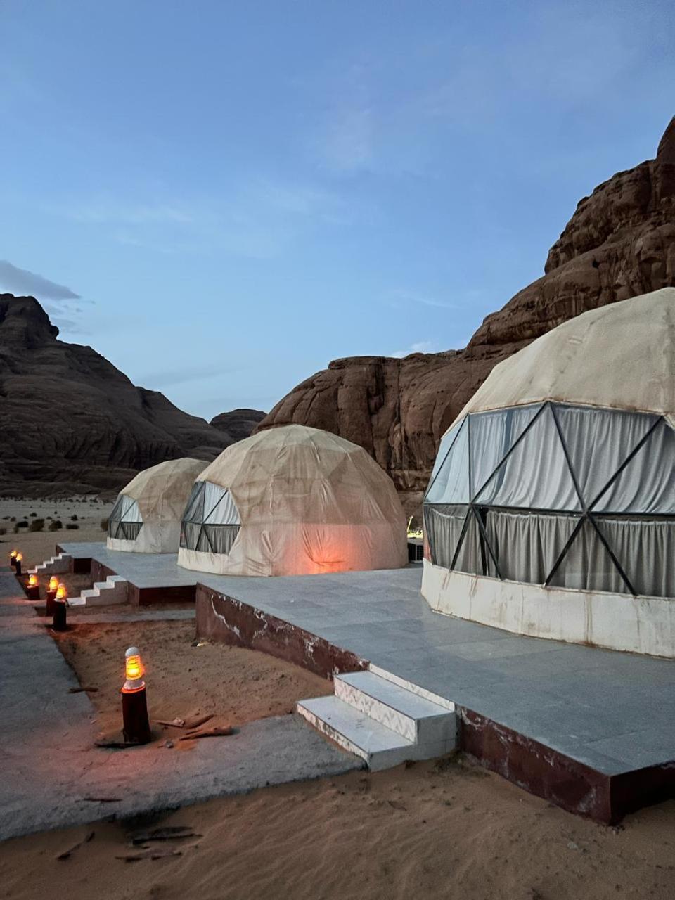 Scarlet Luxury Camp Wadi Rum Ngoại thất bức ảnh